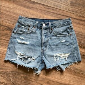 Levi Distressed 501 Shorts nwot